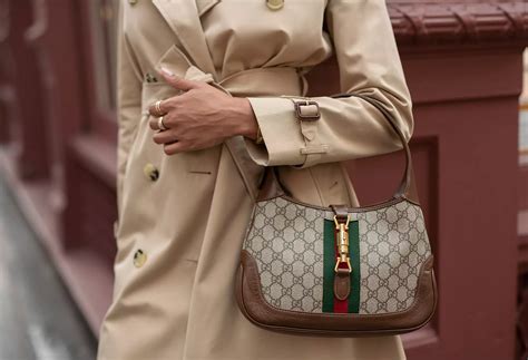 buying a gucci bag